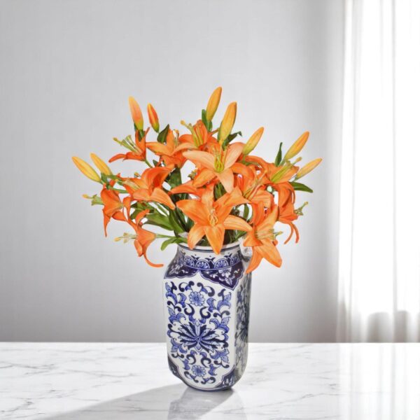 Garden Lily Spray